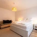 Forest Oasis Near Frankfurt Apartment *