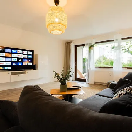Forest Oasis With Terrace & Fast Access To Frankfurt Center And Nature דירה