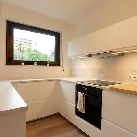 Forest Oasis With Terrace & Fast Access To Frankfurt Center And Nature דירה *